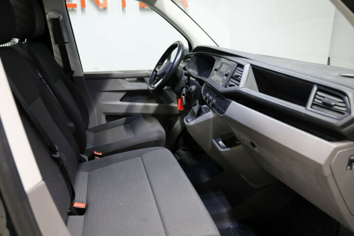 volkswagen-transporter-diesel-2021-big-8