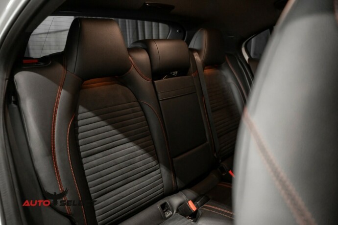 mercedes-benz-a-klasse-bensin-2015-big-11
