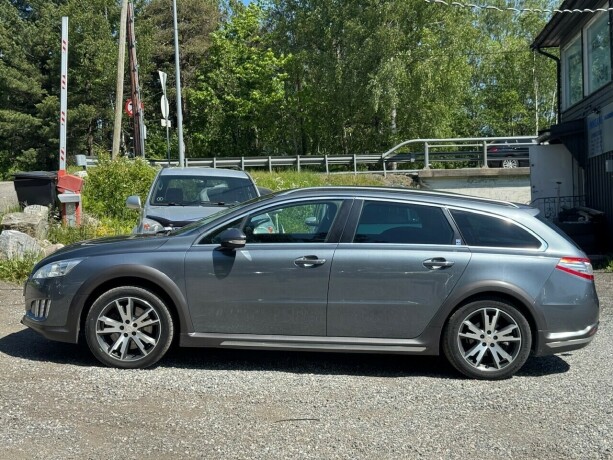 peugeot-508-elektrisitetdiesel-2013-big-1