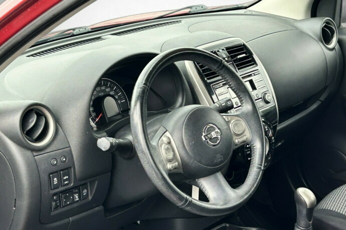 nissan-micra-bensin-2013-big-10