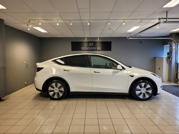 tesla-model-y-elektrisitet-2023-big-3