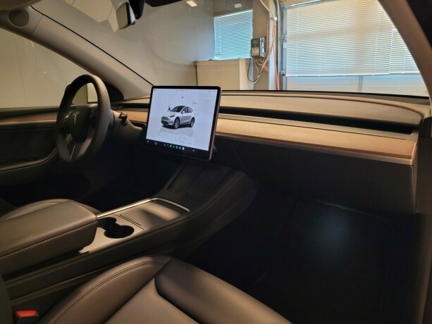 tesla-model-y-elektrisitet-2023-big-13