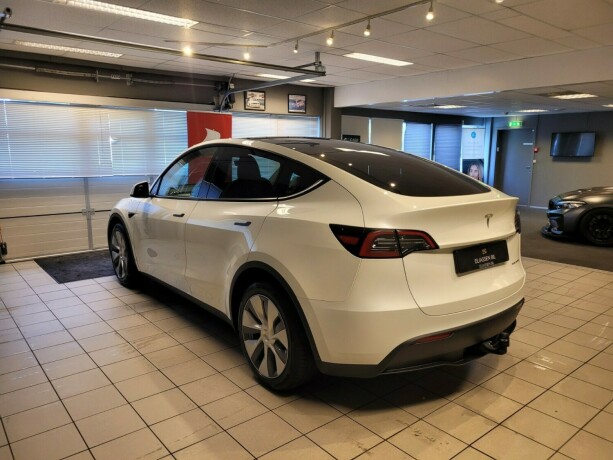 tesla-model-y-elektrisitet-2023-big-6