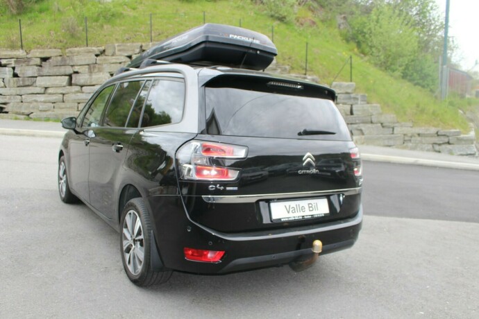 citroen-c4-picasso-diesel-2016-big-3