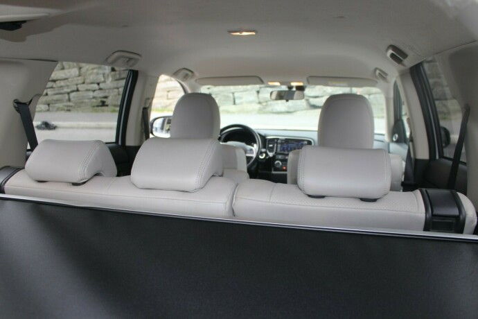 mitsubishi-outlander-elektrisitetbensin-2014-big-8