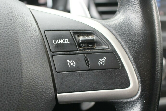 mitsubishi-outlander-elektrisitetbensin-2014-big-15