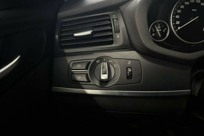 bmw-x3-diesel-2011-big-23