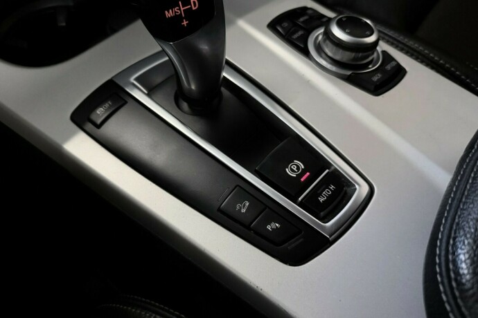 bmw-x3-diesel-2011-big-27