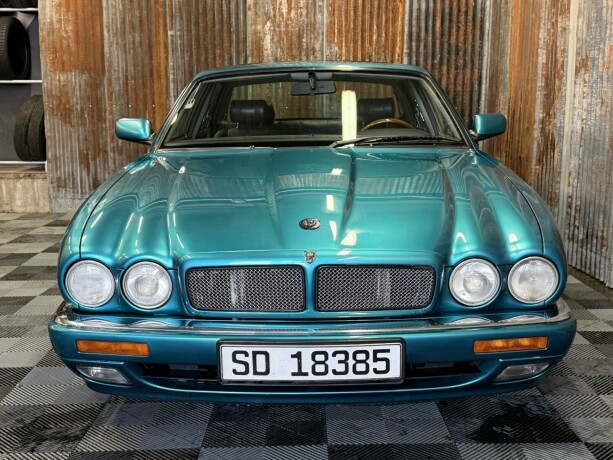 jaguar-xjr-bensin-1994-big-7
