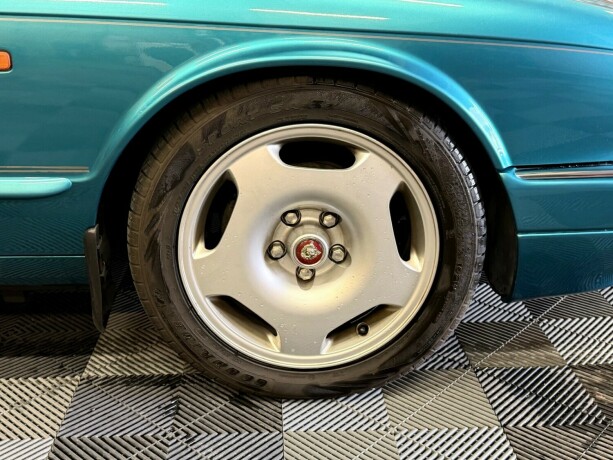 jaguar-xjr-bensin-1994-big-6