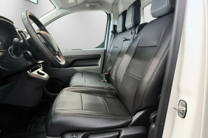 toyota-proace-diesel-2022-big-20
