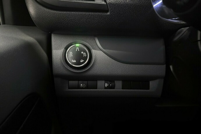 toyota-proace-diesel-2022-big-23