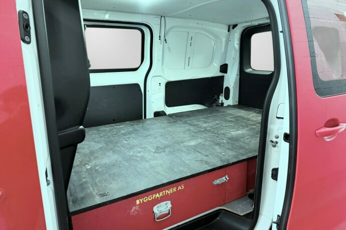 toyota-proace-diesel-2022-big-17