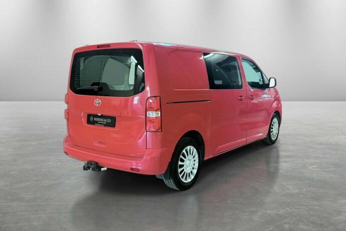 toyota-proace-diesel-2022-big-7