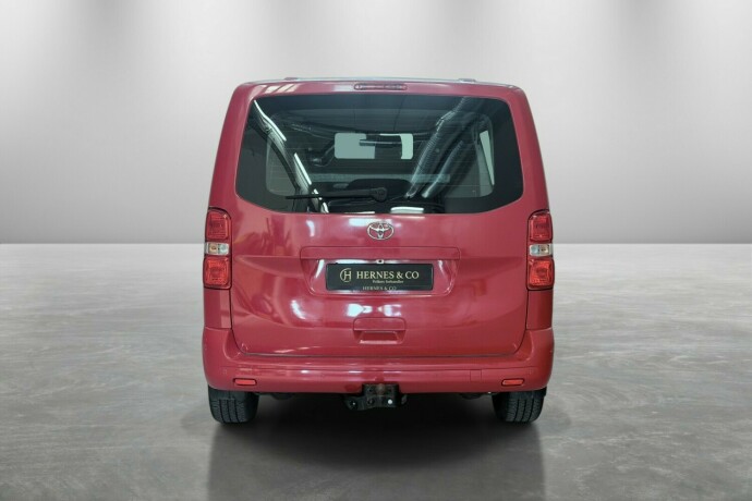 toyota-proace-diesel-2022-big-9