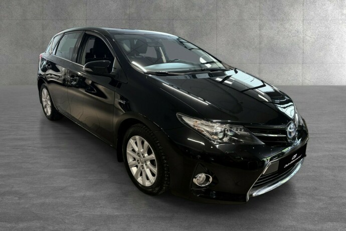 toyota-auris-elektrisitetbensin-2015-big-7