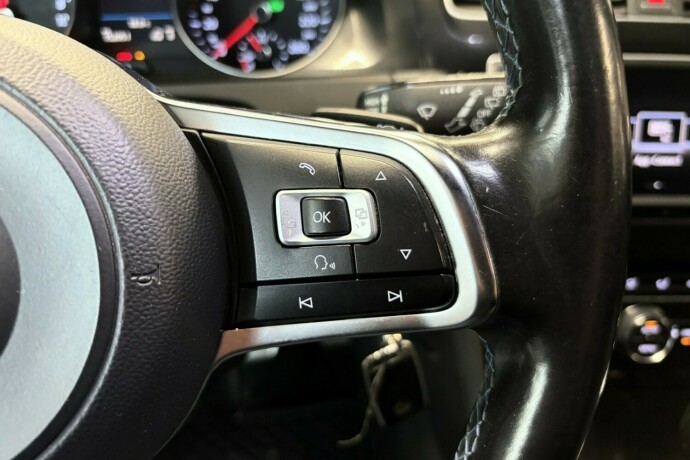 volkswagen-golf-elektrisitetbensin-2017-big-20