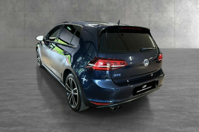 volkswagen-golf-elektrisitetbensin-2017-big-3