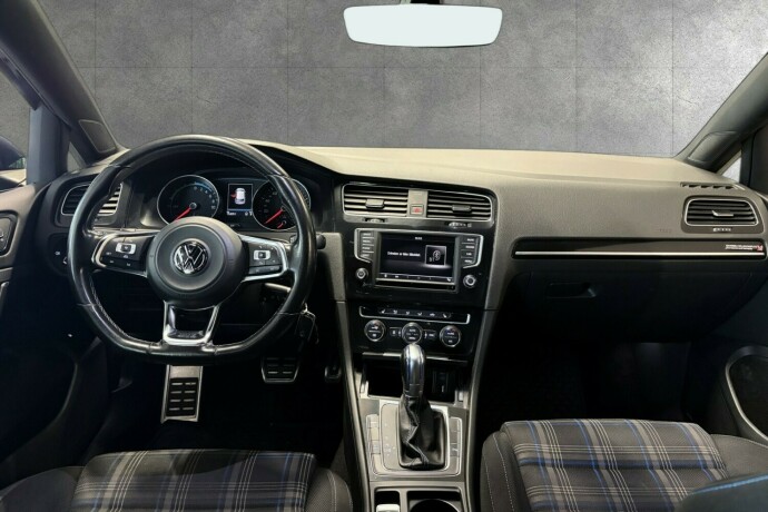 volkswagen-golf-elektrisitetbensin-2017-big-10