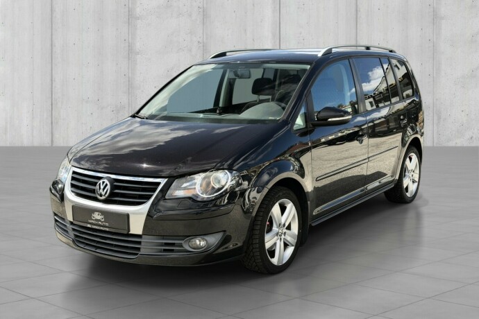 volkswagen-touran-diesel-2011-big-0