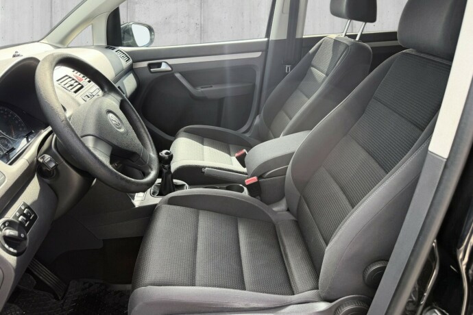 volkswagen-touran-diesel-2011-big-7
