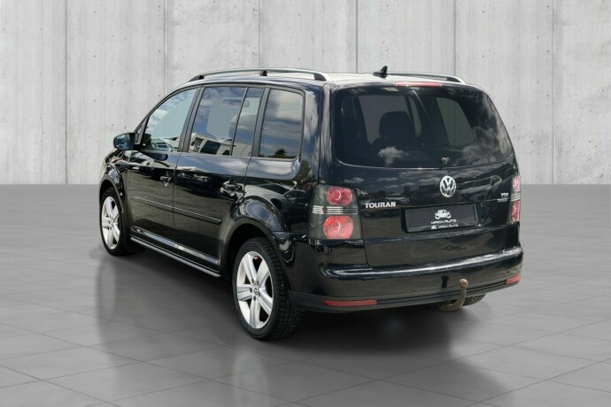 volkswagen-touran-diesel-2011-big-5