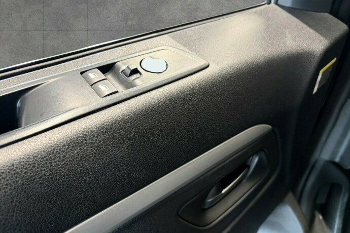 peugeot-expert-elektrisitet-2021-big-24