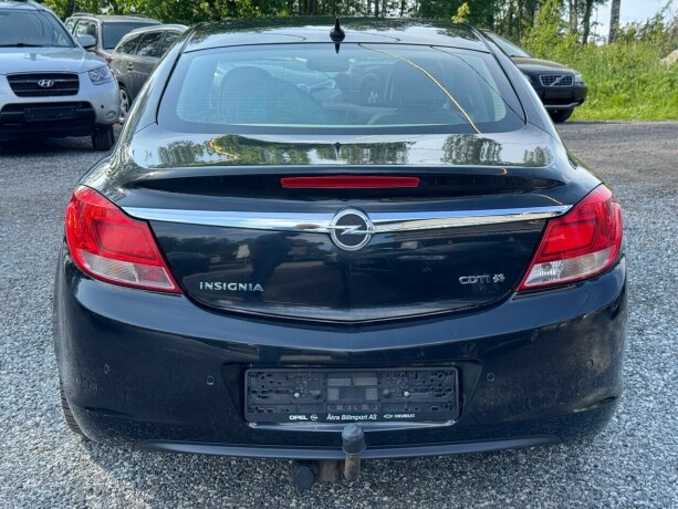 opel-insignia-diesel-2011-big-4