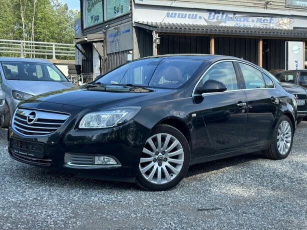 opel-insignia-diesel-2011-big-0