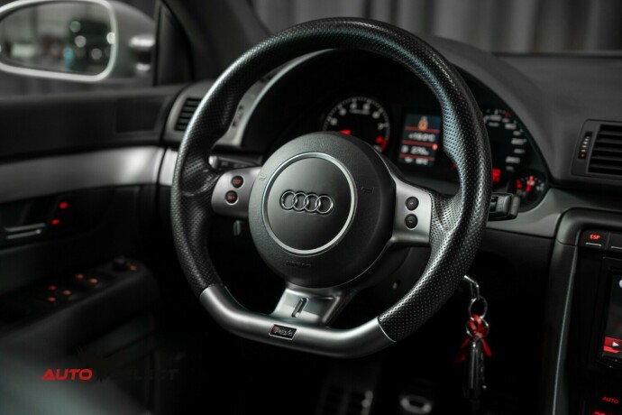 audi-rs4-bensin-2007-big-27