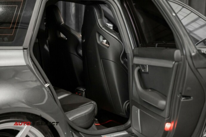 audi-rs4-bensin-2007-big-15