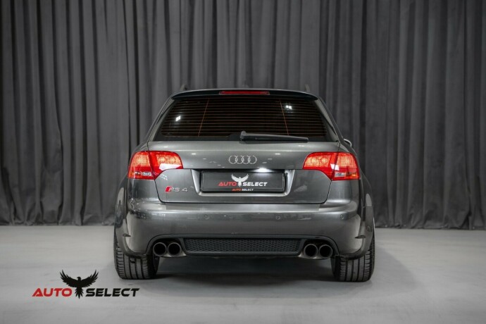audi-rs4-bensin-2007-big-9