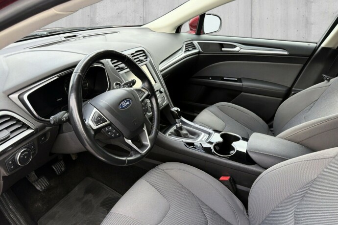 ford-mondeo-diesel-2015-big-8