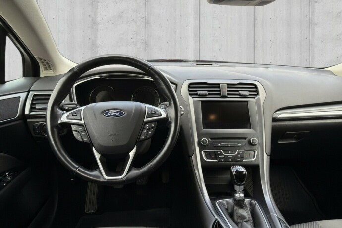 ford-mondeo-diesel-2015-big-9
