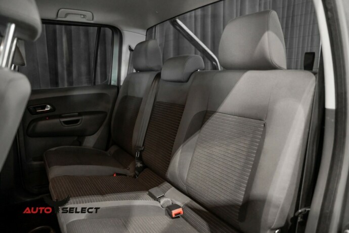 volkswagen-amarok-diesel-2013-big-15