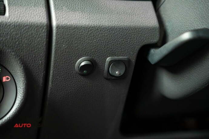 volkswagen-amarok-diesel-2013-big-24