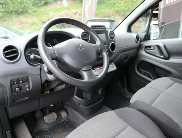 peugeot-partner-elektrisitet-2019-big-8