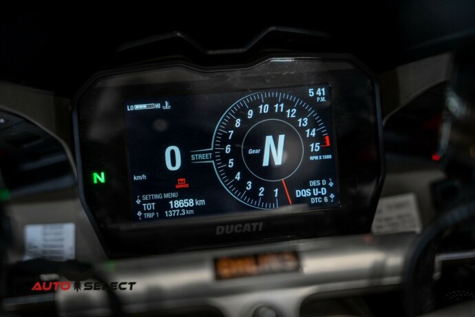ducati-panigale-v4s-bensin-2020-big-26