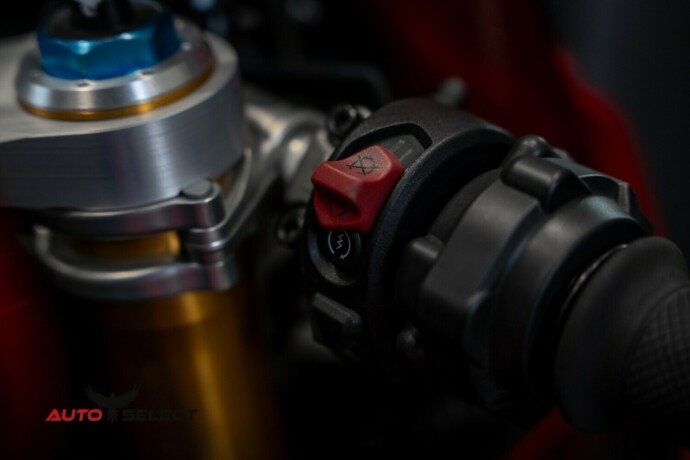 ducati-panigale-v4s-bensin-2020-big-28