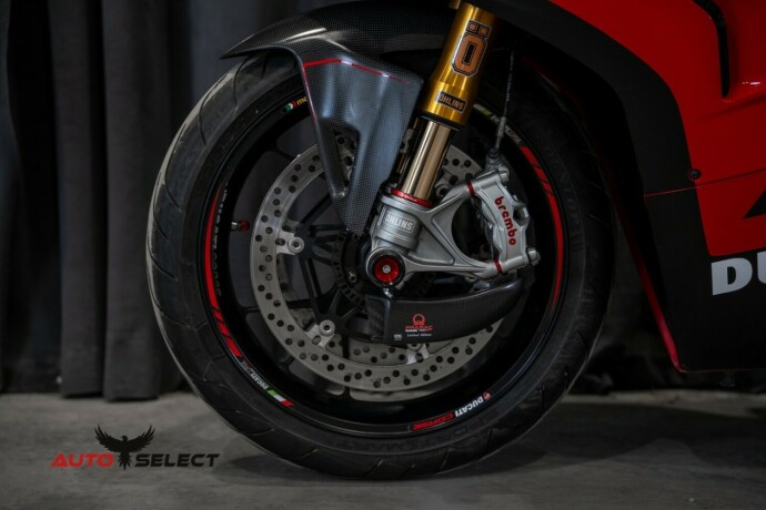 ducati-panigale-v4s-bensin-2020-big-10