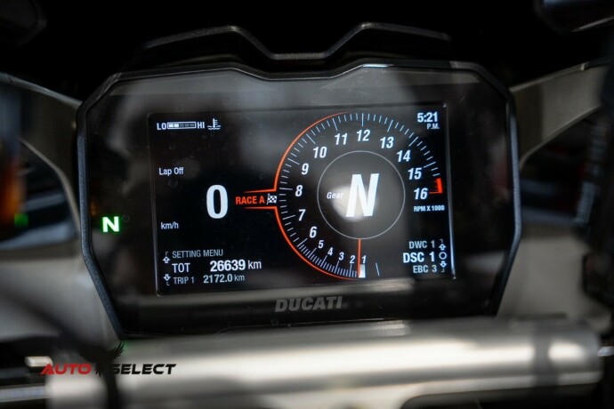 ducati-panigale-v4-s-bensin-2023-big-19