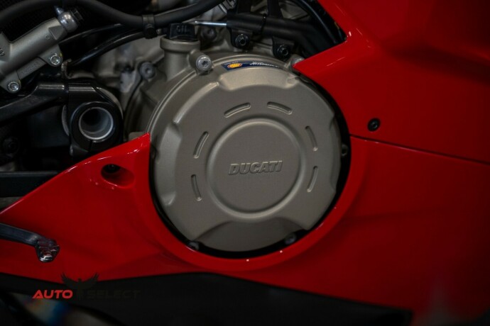 ducati-panigale-v4-s-bensin-2023-big-13