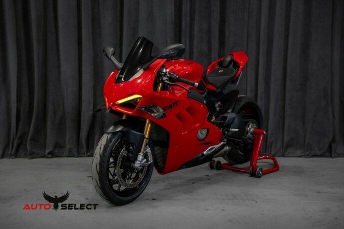ducati-panigale-v4-s-bensin-2023-big-5