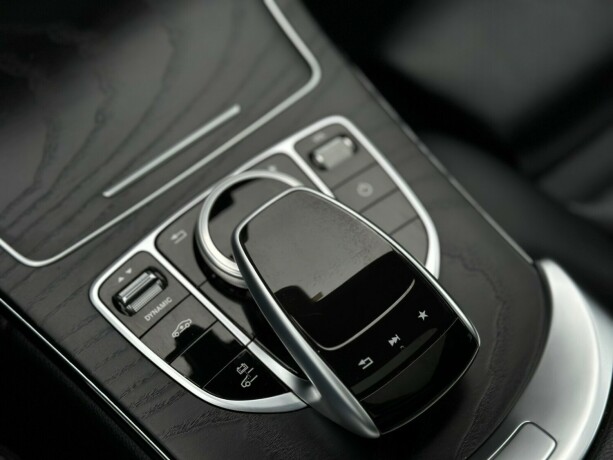 mercedes-benz-c-klasse-elektrisitetbensin-2017-big-18
