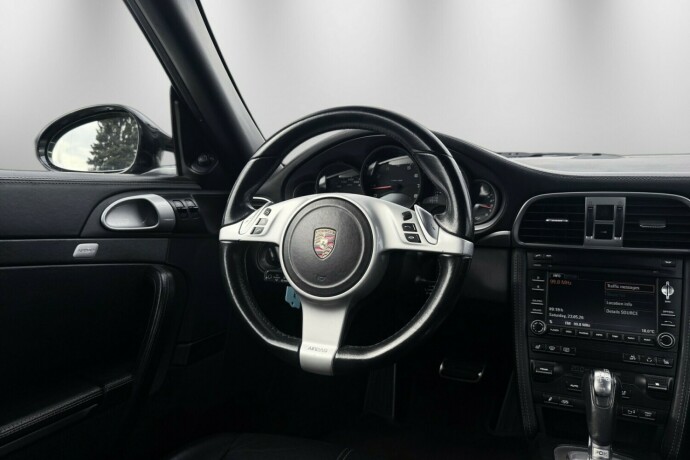 porsche-911-bensin-2009-big-16