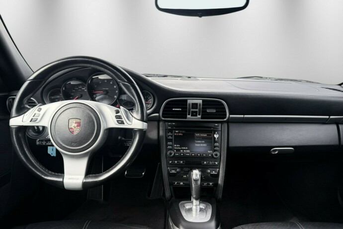 porsche-911-bensin-2009-big-15