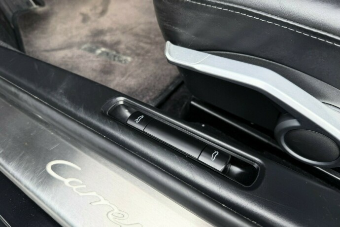 porsche-911-bensin-2009-big-13