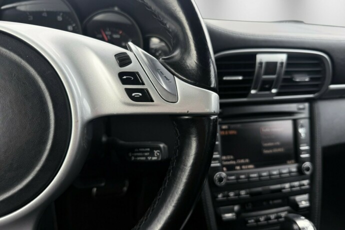 porsche-911-bensin-2009-big-19