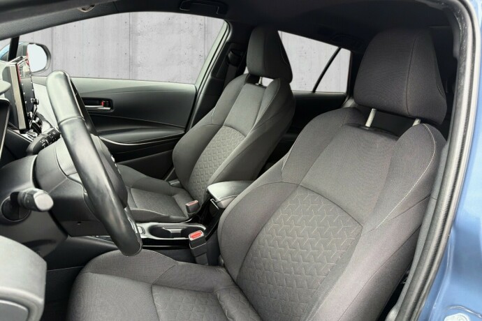 toyota-corolla-elektrisitetbensin-2019-big-10