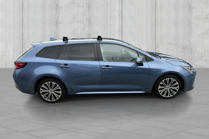 toyota-corolla-elektrisitetbensin-2019-big-3